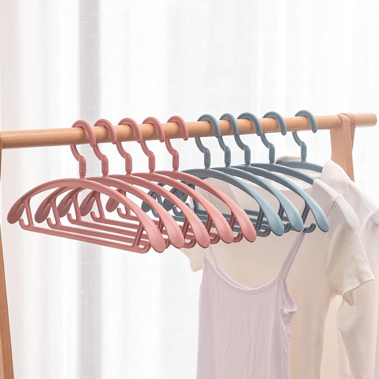 0231 Plastic Hangers, Clothes Hangers - Lightweight Space Saving Hangers - Standard Hangers for Clothes - Durable, Slim & Sleek Hangers (10pc) DeoDap